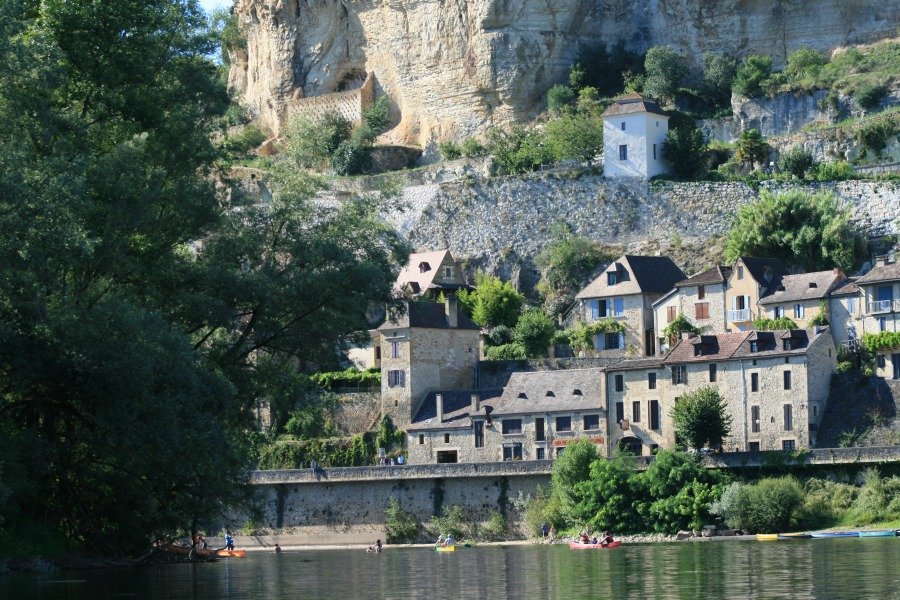 A Vagabond Life: Ultimate Travel Guide
