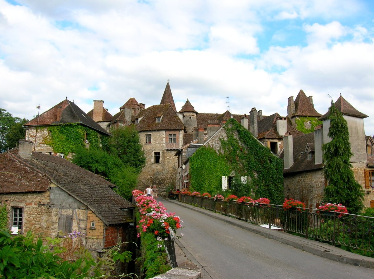 A Vagabond Life: Ultimate Travel Guide