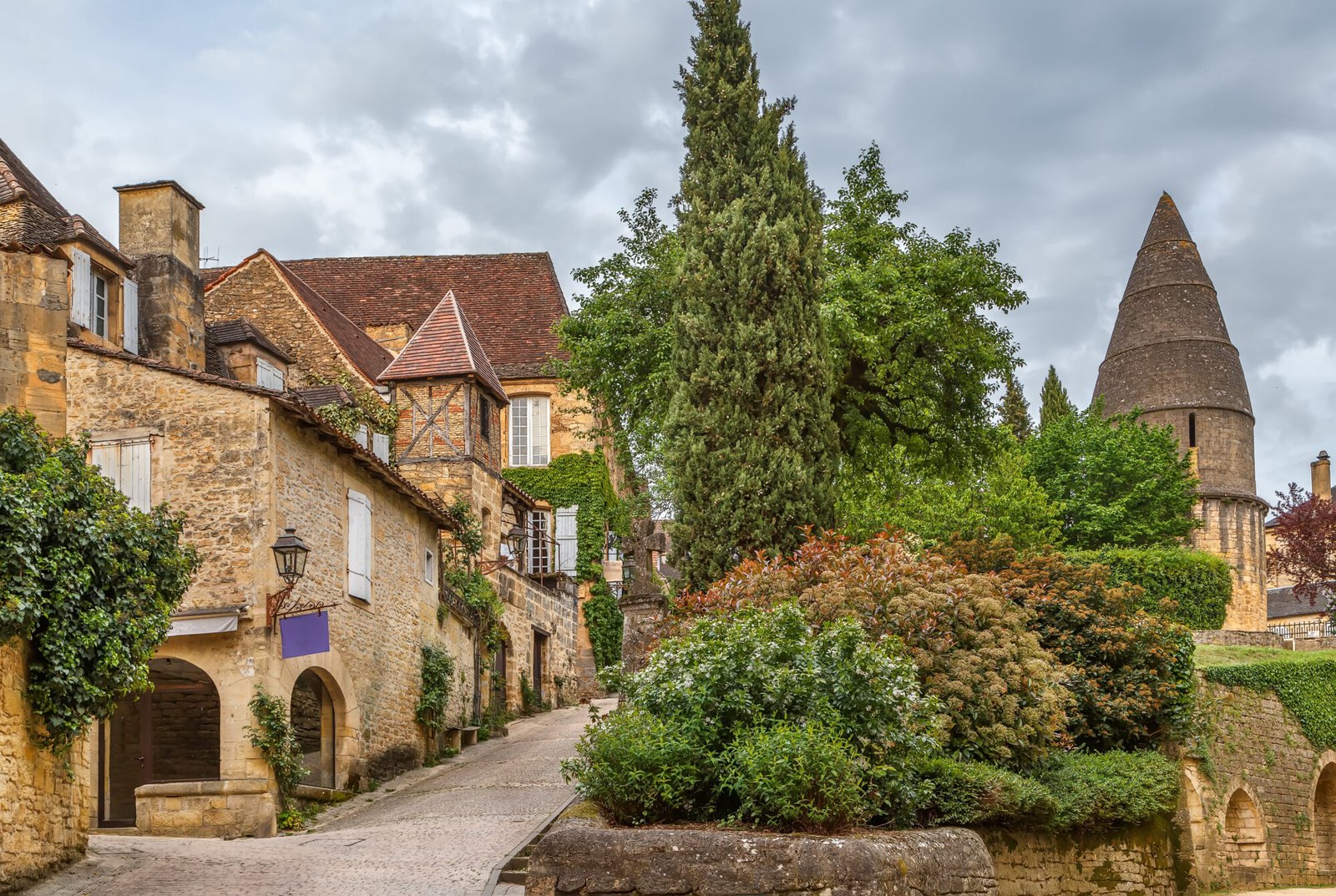 A Vagabond Life: Ultimate Travel Guide