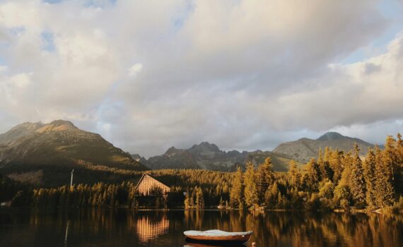 A Vagabond Life: The Ultimate Travel Guide