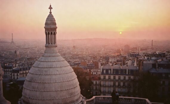 A Vagabond Life: The Ultimate Travel Guide